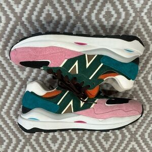 New Balance 57/40 V1 Sneakers Size 9 Black Pink Lemonade Green Casual